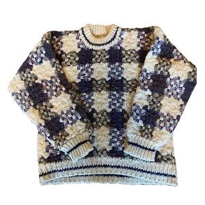 Ecuadorian Handmade Sweater. Medium/Large